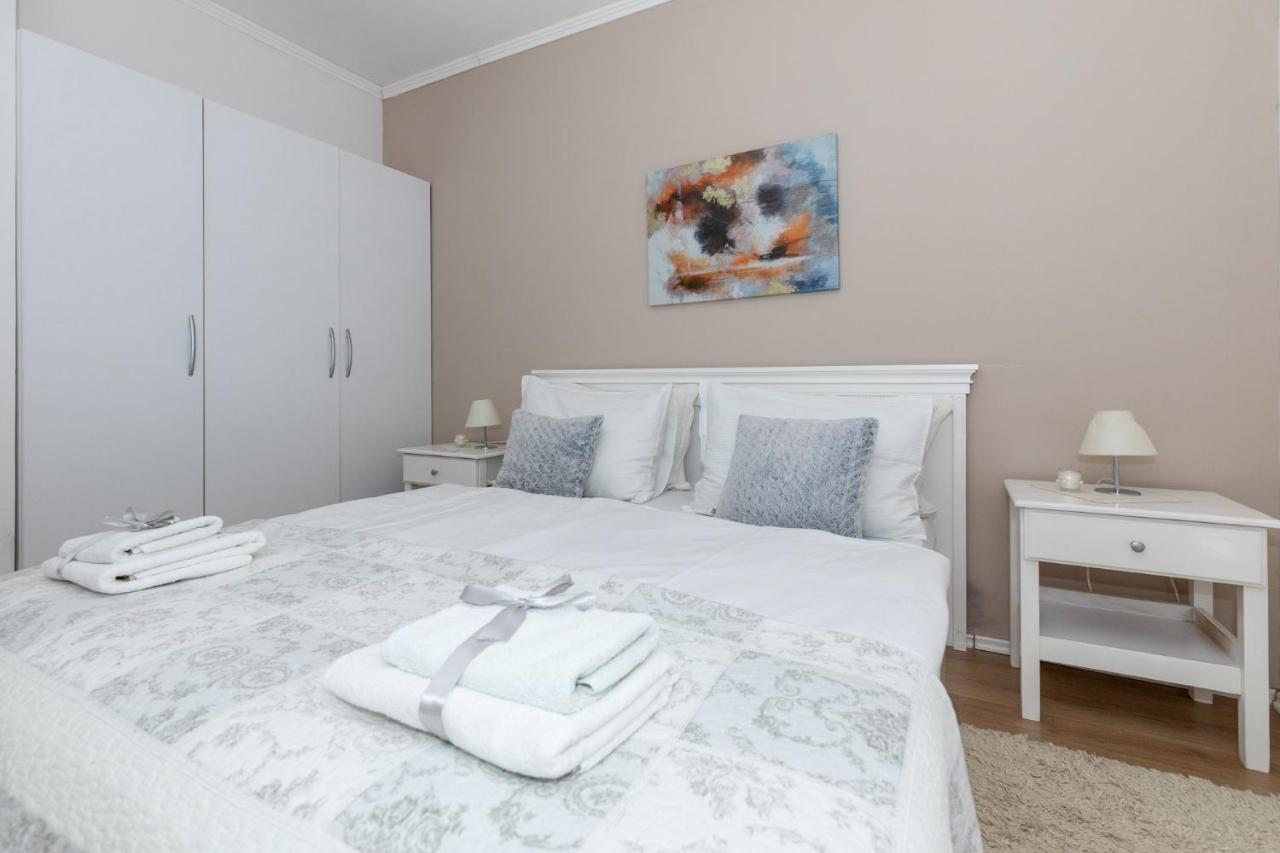 Happy Apartments โมสตาร์ ภายนอก รูปภาพ